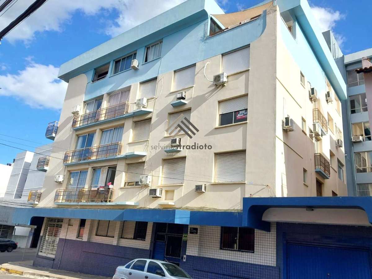 Apartamento à venda, no Edifício Capri em Santa Maria, Centro, com 2 quartos, 90,56m²