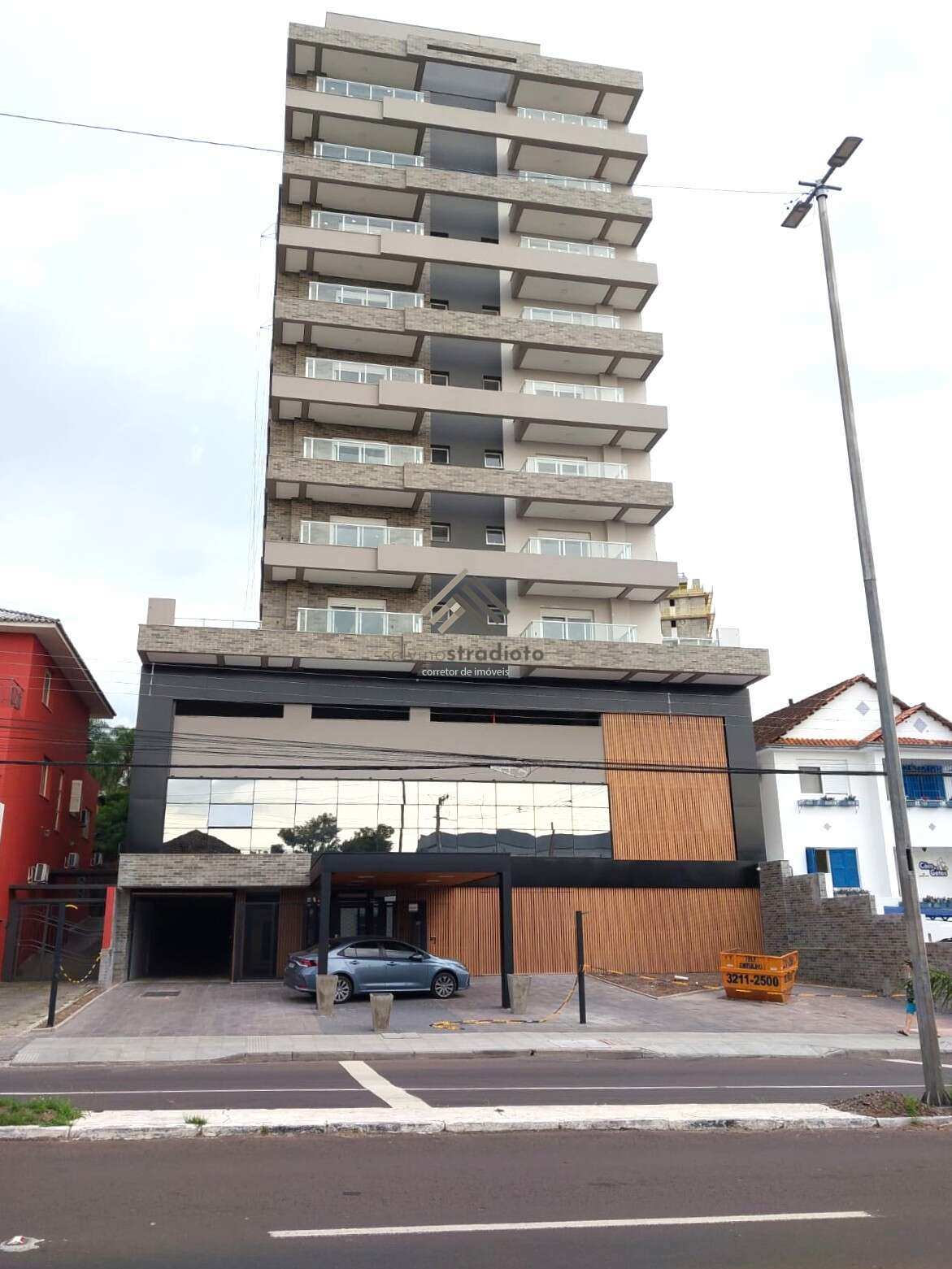 Apartamento à venda, no Res. Costa Esmeralda em Santa Maria, Nossa Senhora das Dores, com 3 quartos, 230,00m²