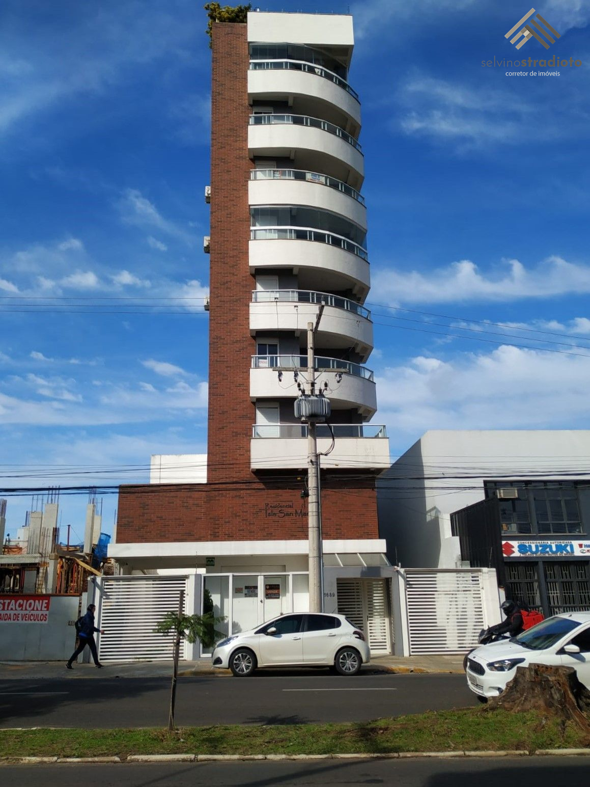 Apartamento com três quartos à venda em Santa Maria RS